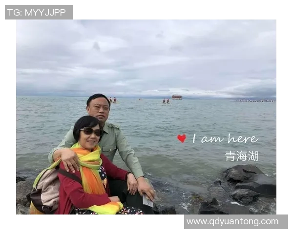 与男朋友共享激情时刻一起观看篮球赛的甜蜜回忆